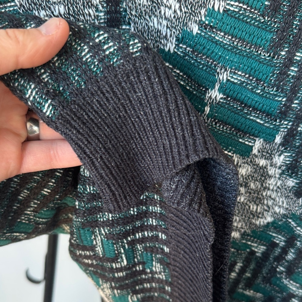 VINTAGE Geometric Knit Sweater | Medium | Green/Grey - Picture 6 of 8